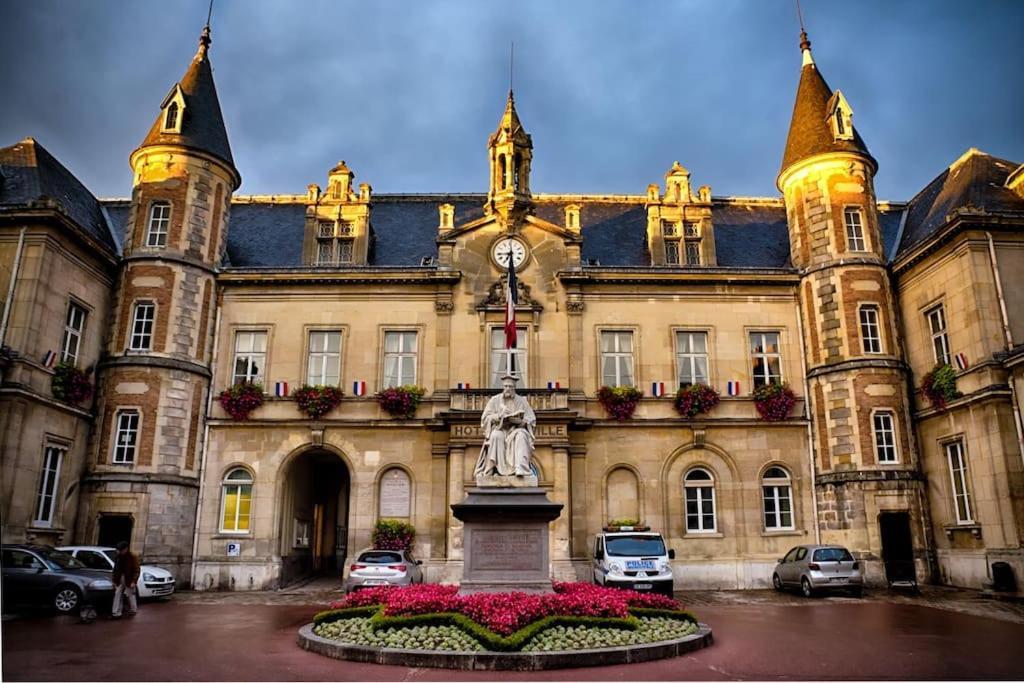 Eugénie 3* Melun