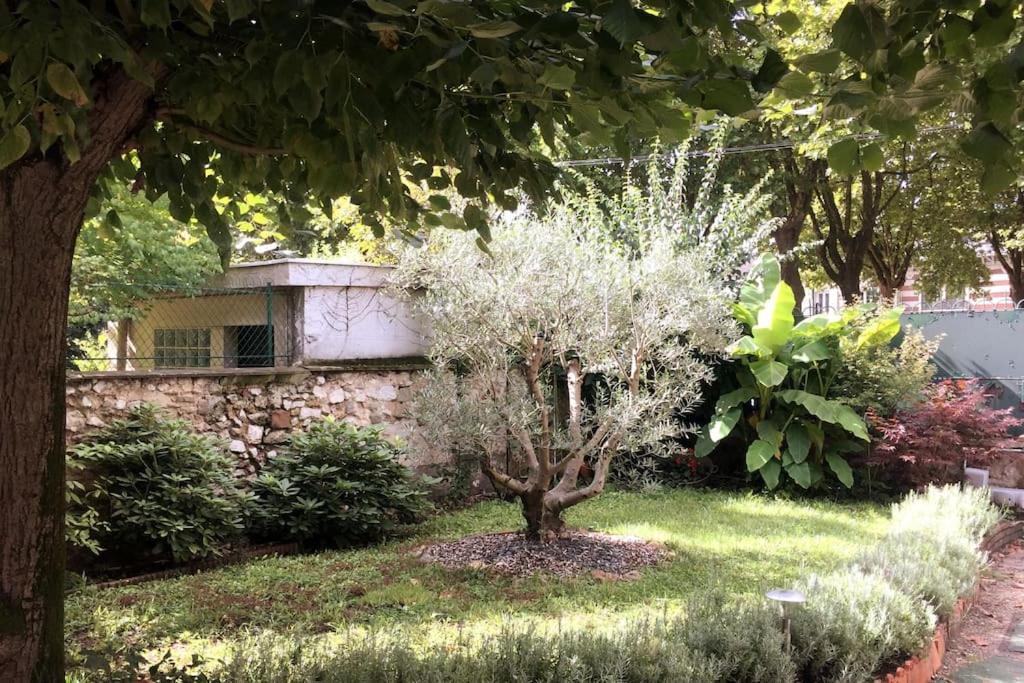 Eugénie Bed & Breakfast 3*